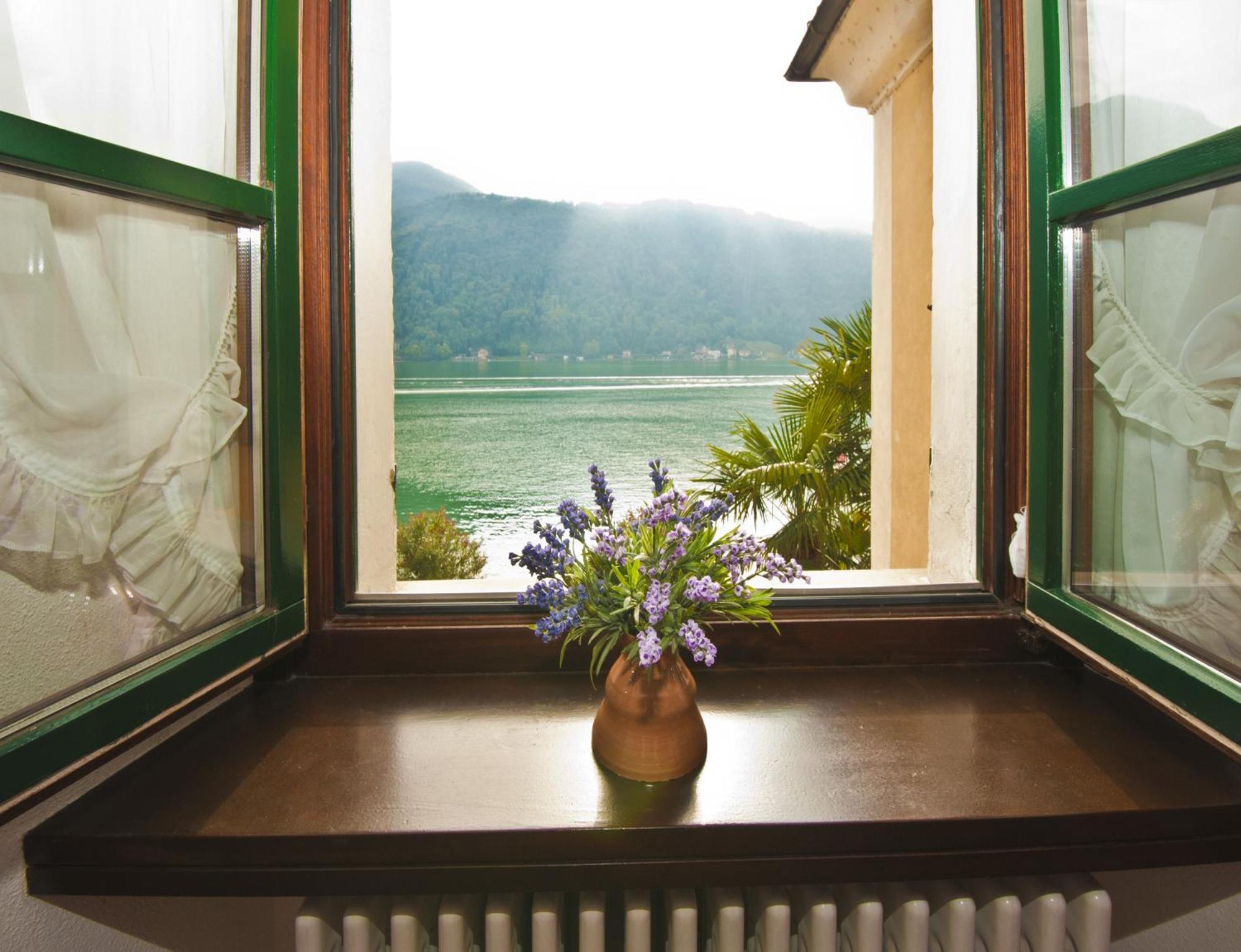 Albergo Ristorante Della Posta Morcote Exteriér fotografie
